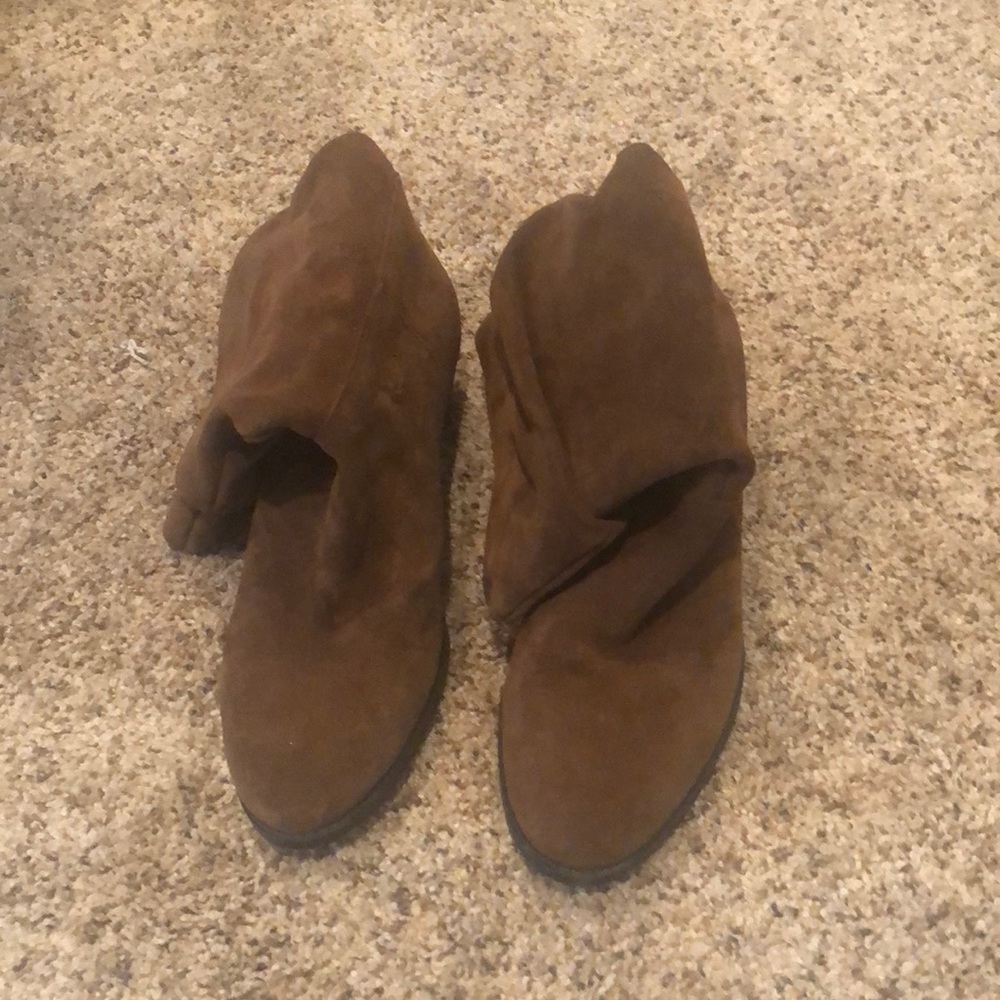 Jessica Simpson booties size 9